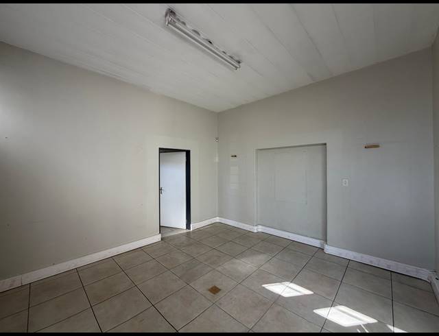 391M² WAREHOUSE FOR SALE IN HALFWAY HOUSE